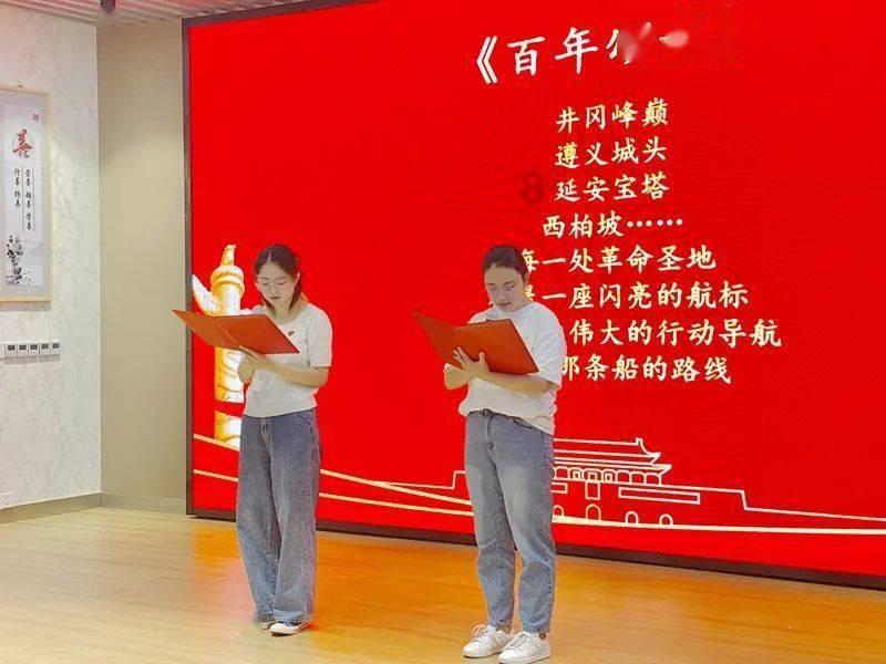 逃离原木色房屋